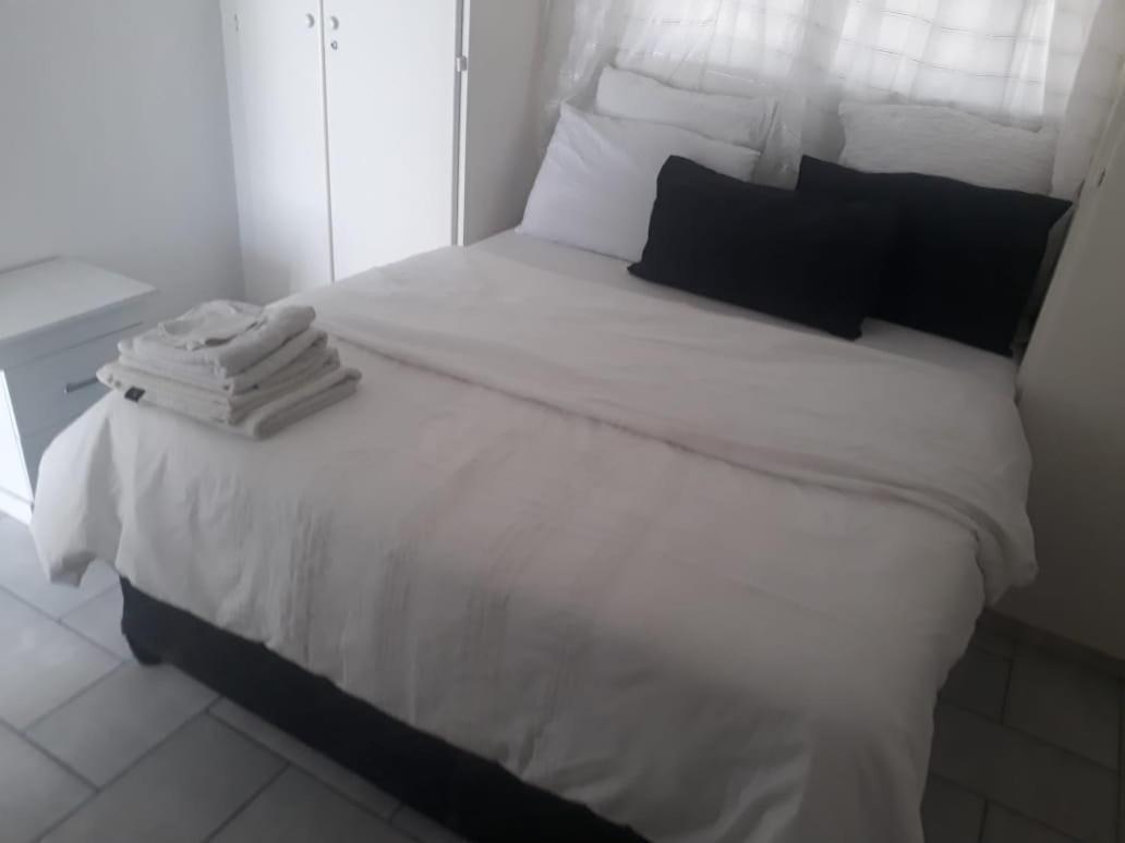 The Apartment On Katherine Street In Central Sandton Joanesburgo Exterior foto